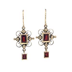 Jewellery Earrings: Garnet Filigree Drop Earrings