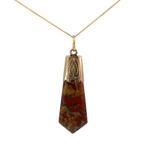 Jewellery Pendants: Vintage Agate Drop Pendant in 9ct Yellow Gold