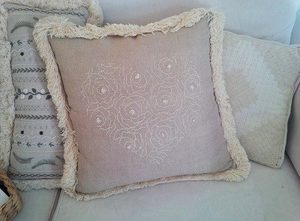 Products: RoseHeart- Cross-stitch design - Jennifer Strange