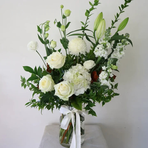 Seasonal White & Green Bouquet