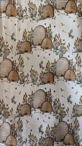 Products: Windham Fabrics Tell the Bees Quilting Cotton 1m