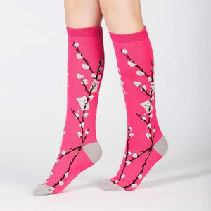 Socks For The Kids: Kitty Willows Knee Highs ~ Sock it to Me ~ Fit 3-6yrs, Sz 8-13