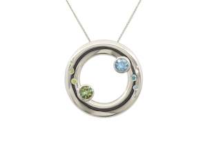Custom Classic Designs: Synergy Hoop Pendant, Platinum