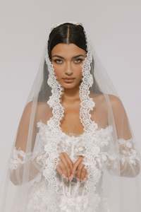 Wedding Accessories: ELIZABETH VEIL