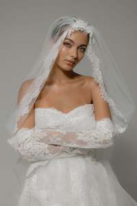 Wedding Accessories: GABRIELLA VEIL