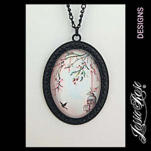 Jewellery: Free to Fly - 'Gothic Black' Pendant