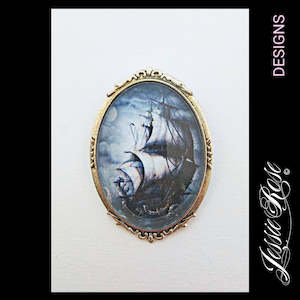 Brooches: The Kraken - 'Ornate Frame' Brooch