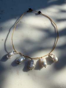 Drift Pearl Necklace