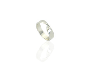 Gifts Under 150: Twist ring