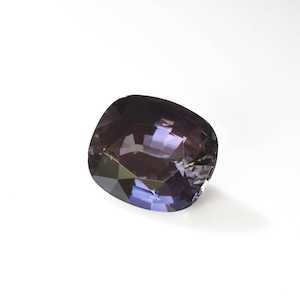 Sapphire: Loose Gemstone - 1.49ct Colour-Change Sapphire