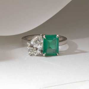 Bespoke Gallery: Emerald and Diamond Toi et Moi