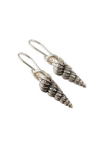 Products: Baby Paua shells – reversible, on HOOPS – Julie Pijfers – Designer Jeweller