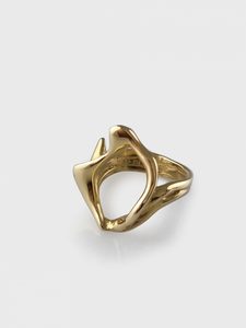 Groove ring text center – Gold – Julie Pijfers – Designer Jeweller