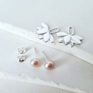 Earrings: Pink Pearl Stud with Layered Leaf Piece