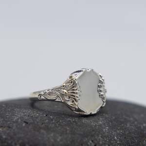Round Floral Signet Ring