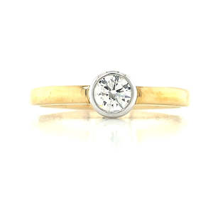 Engagement Rings: 9k B/Tne Solitaire Diamond R/O Ring