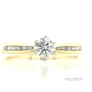 Engagement Rings: 18k Gold Solitaire Diamond Ring w Accent Diamonds
