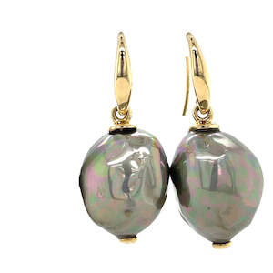 Jewellery Pearls: 9K Yellow Gold Baroque FW Mashori Pearl Earrings
