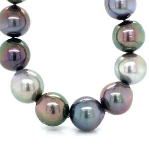 Jewellery Pearls: Tahitian Pearls Necklace