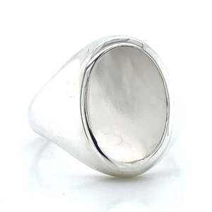 Stg Silver 14.56ct Oval MOP Ring