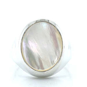 Mens Jewellery: Stg Silver 8.01ct MOP Ring