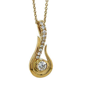 18k Yellow Gold Diamond Pendant