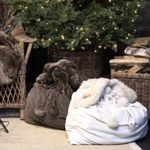 Products: Santa Sack – Leia White - OUTLET Refined Living