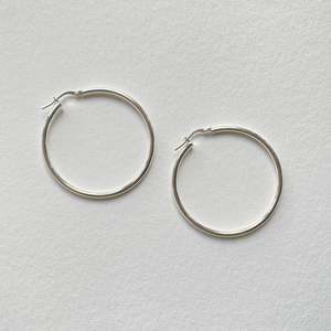 Gifts Under 101: Silver Hoop Earrings