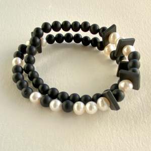 Gifts Under 101: I Am A Strong Woman - Hidden Message Bracelet