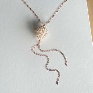 Hydrangea Pearl Rose Gold Pendant