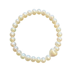 Heart Bracelets: Love Heart Pearl Bracelet - Silver