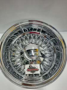 Wire Wheels: 13x7 cross lace wire wheels