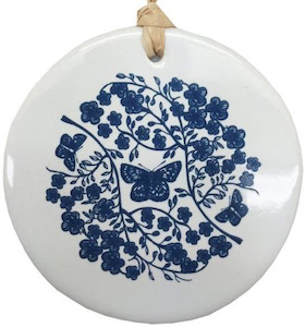 Gift Collection: blue manuka on white