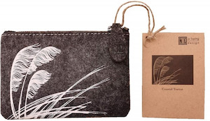 Ecofelt Collection: toetoe white on grey