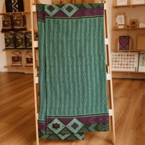 Awhi Company: Mahana Throw - Te Kōkō - Awhi Company
