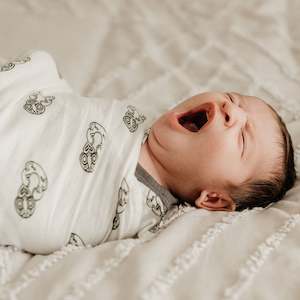 New Mama: Pēpi Wrap - Tiki - Green - Bo and Ko