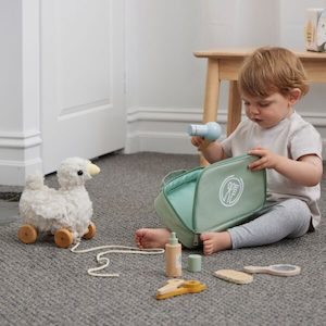 New Mama: Duck Plush Pull Along