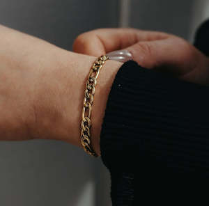 Jewellery 1: Bracelet - Katy B - Figaro Large