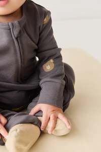 Onepiece - Reese Zip Up - Bobbie Bears Black Oyster- Jamie Kay - Size 0000 - NB