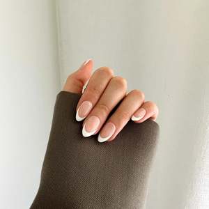 Gifts Under 30 00: Nail Kit - White Tip (Gel) - Pressing Nails