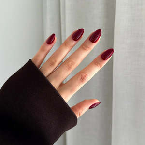Gifts Under 30 00: Nail Kit - Red Wine (gel) - Pressing Nails