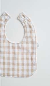 New Mama: Feeding Bib - Beige Gingham