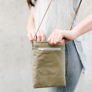 Sale Overstock: Portrait Crossbody – Sathi Collection