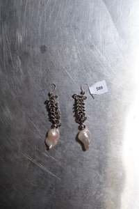 Baroque Pearl Box Chain Earrings - White - SEAPUNKS.XX