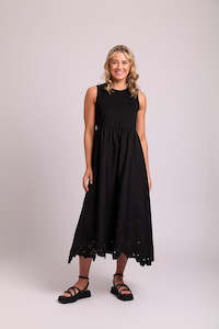 Memo: Dress Contrast Cut Out Hem