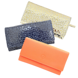 Leather Large Multi-Compartment Wallet