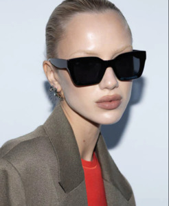 Black Friday: Onassis Sunglasses