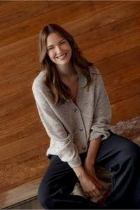 Jumpers: Emarie Cardi