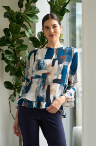 Gathered Scoop Hem Top
