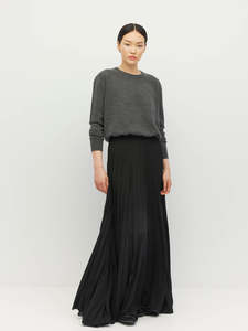 Evangeline Skirt (Matte Pleat) Black